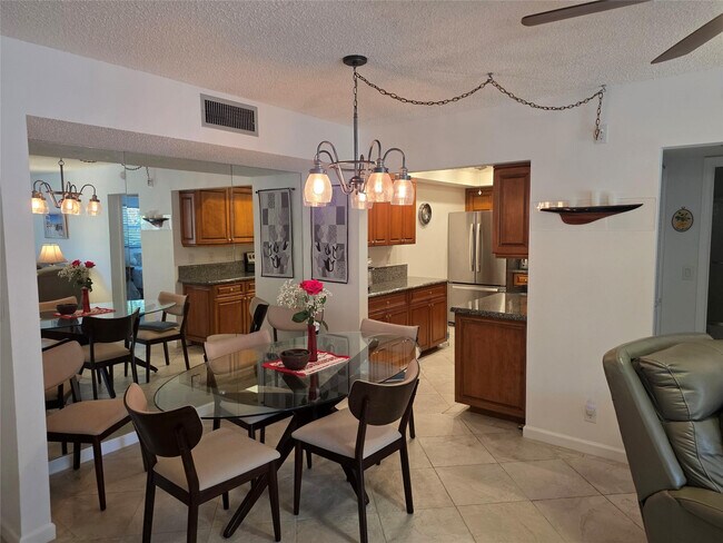 Building Photo - 959 SE 2nd Ave