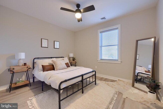 Building Photo - 9-213-UNI9 Jackson Dr