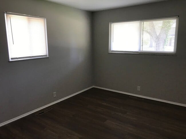 Building Photo - Washington Twp - 3 BR ranch