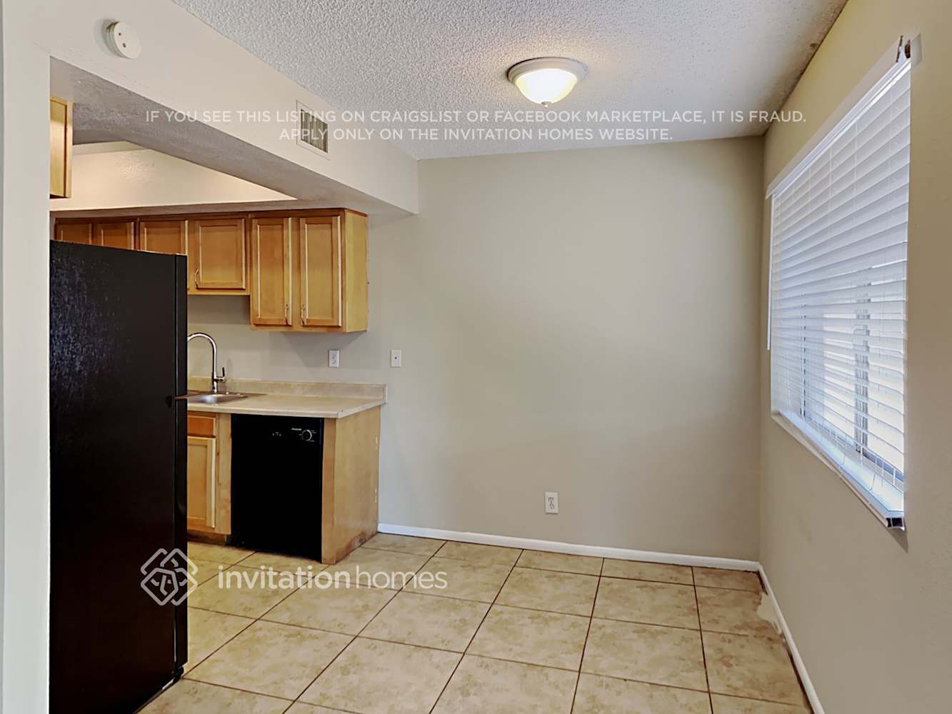 Building Photo - 2649 E Javelina Cir