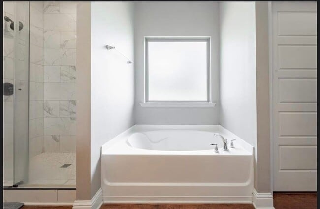 Building Photo - 9694 Somers Ct