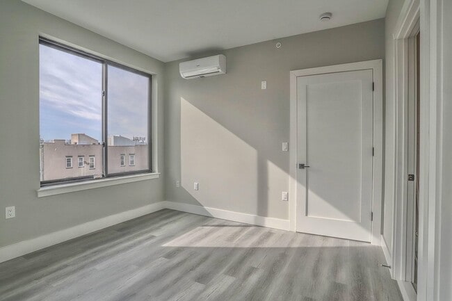 Building Photo - 3516 John F. Kennedy Blvd