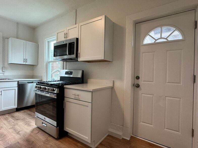 Building Photo - 21 Howard St