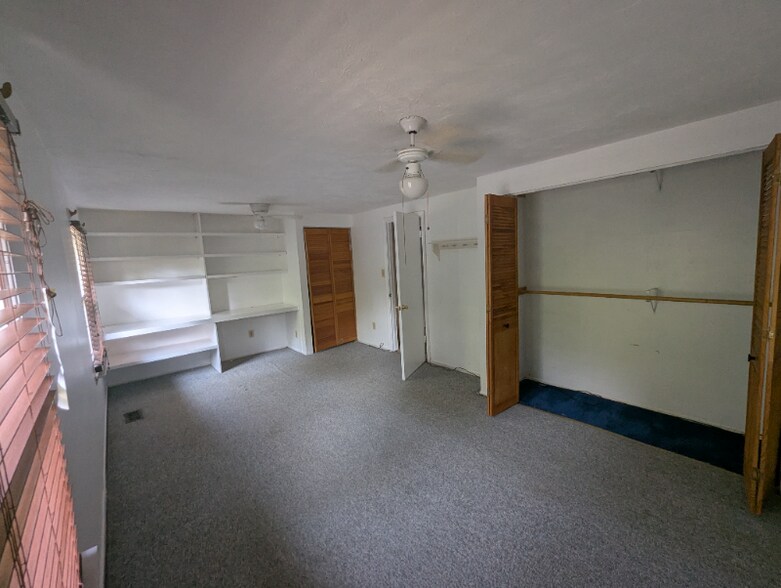 Building Photo - 1513 Wampanoag Dr