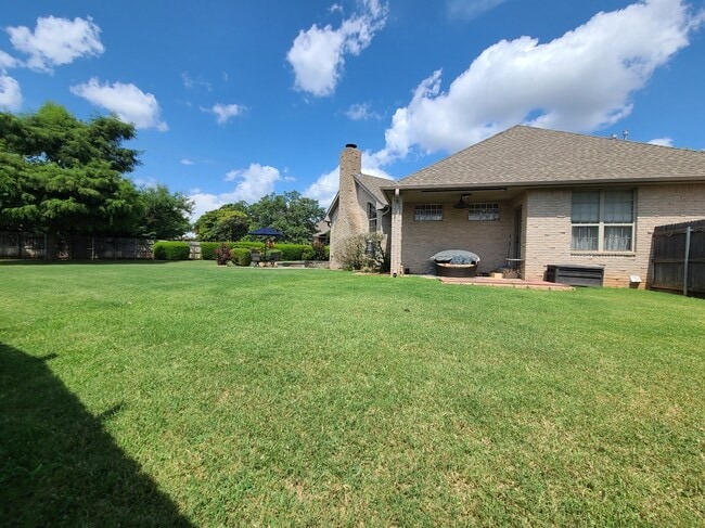 Building Photo - 413 Hamptonridge Rd