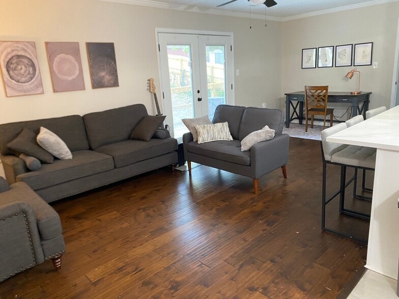 Building Photo - 1420 Marlyn Dr