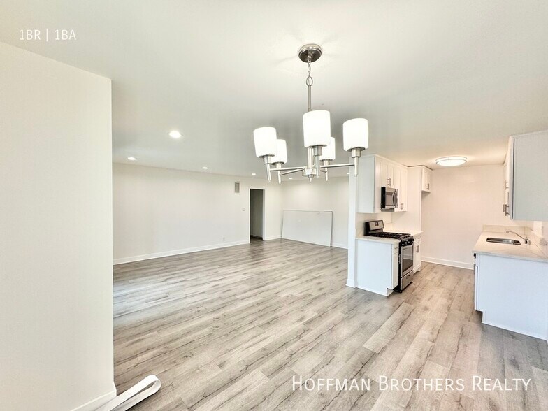 Building Photo - 5415 Newcastle Ave