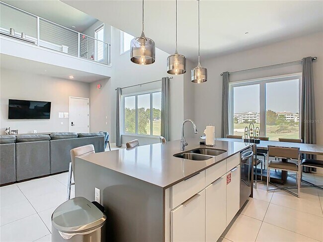 Building Photo - 7740 Sandy Ridge Dr