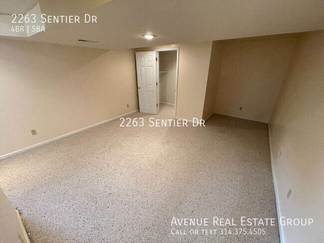 Building Photo - 2263 Sentier Dr