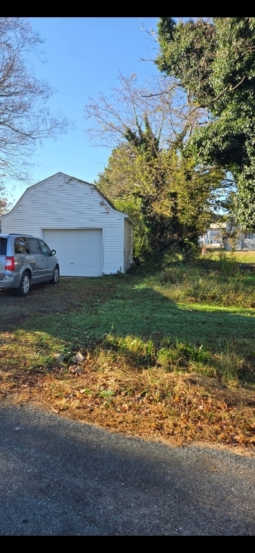 Building Photo - 11448 Cross St