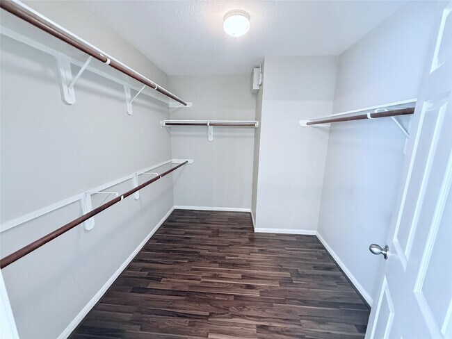 Building Photo - 4010 Tigris Ridge Dr