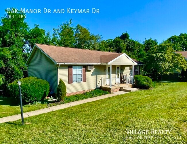 Building Photo - Top Floor! Most utilities included! Large ...