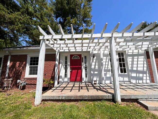 Building Photo - 6401 Central Ave