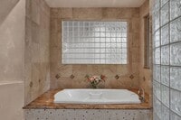 Building Photo - Island Elegance: 4-Bedroom Luxury Retreat ...