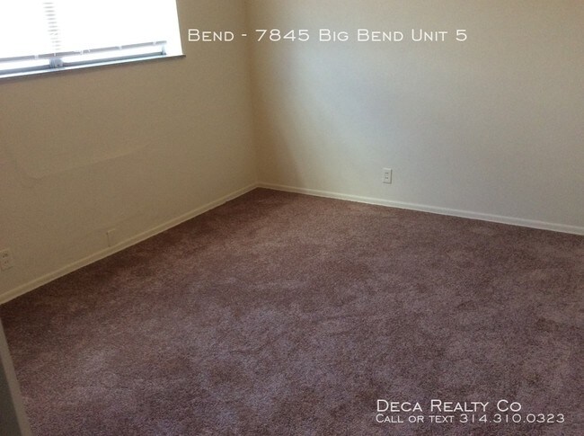 Building Photo - 2 Bedroom Apartment in Webster Groves