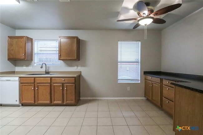 Building Photo - 1705 Liberty Hill Dr