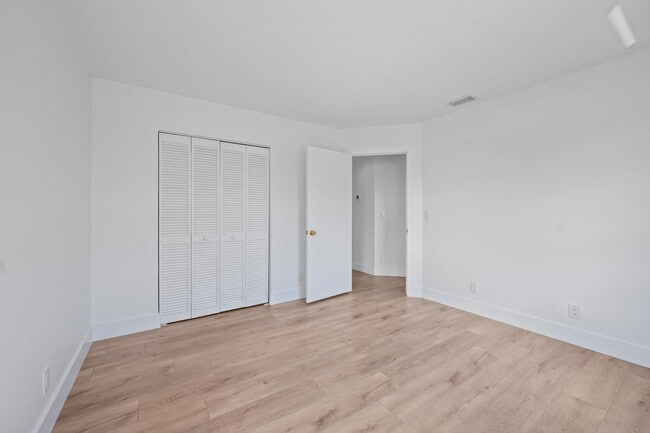 Building Photo - 4451 Willow Pond Rd