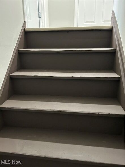 Building Photo - 15630 Holmes Ave