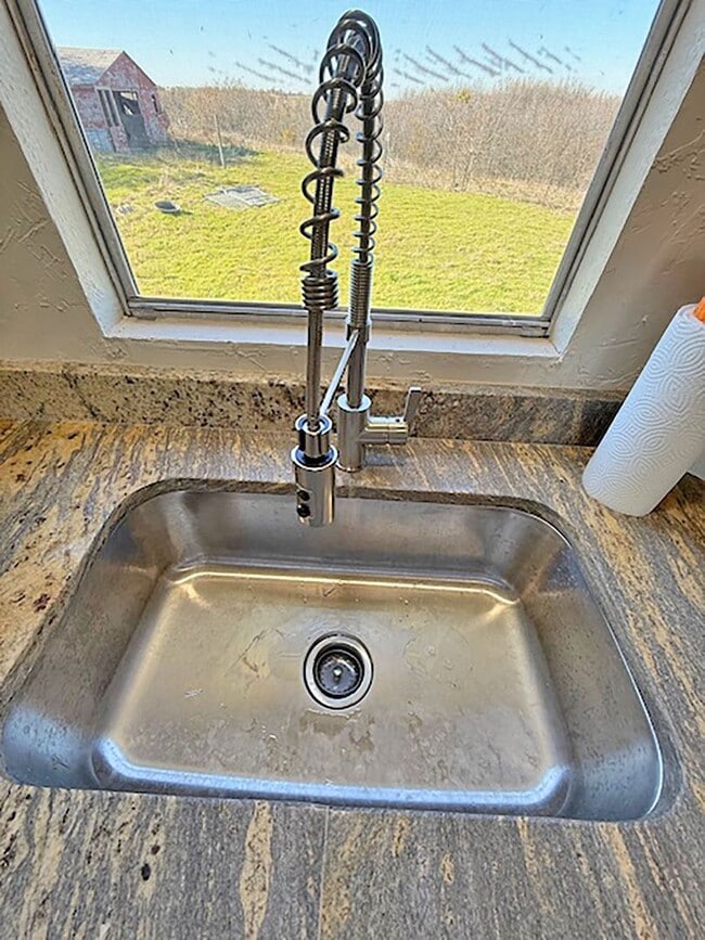 Building Photo - Beautiful 4 Bedroom 2 Bath manufactured home in Rhome Texas on 2 acres.