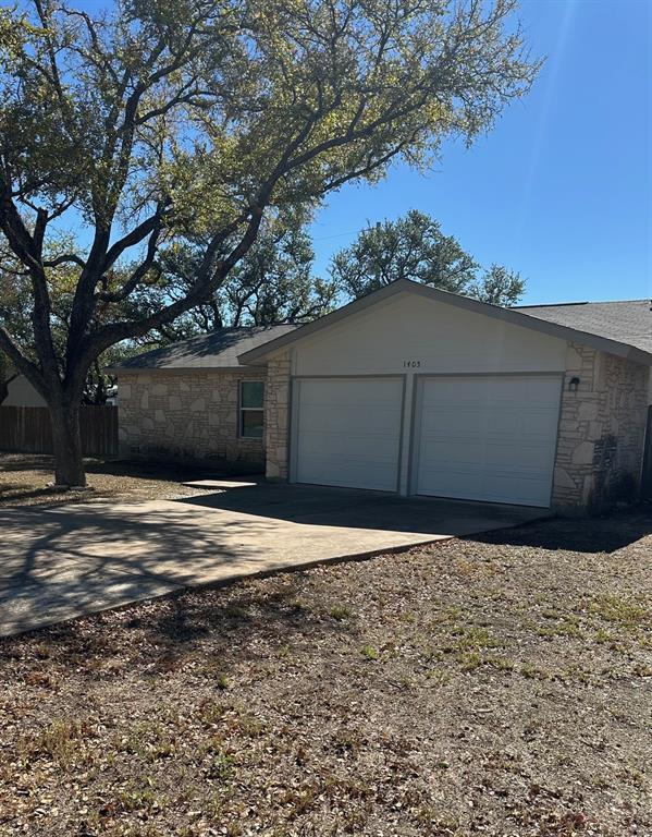 Building Photo - 1405 Oakmeadows Cove