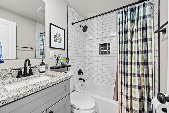 Building Photo - Gorgeous furnished 3 Bed bungalow in Berkeley!