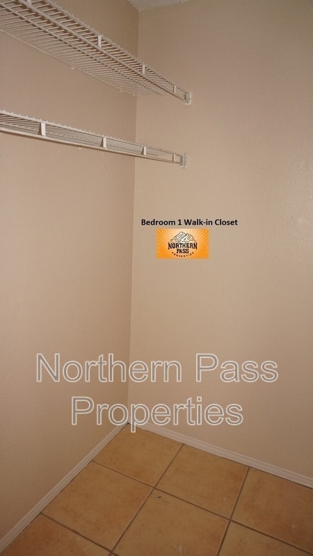 Building Photo - 6069 Bridalveil Dr