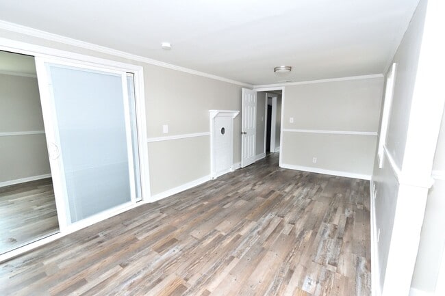 Building Photo - 1577 Charter Dr