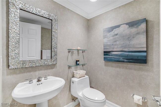 Building Photo - 2728 Tiburon Blvd E