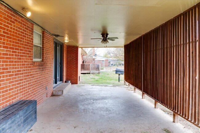 Building Photo - 1618 NW 32nd St