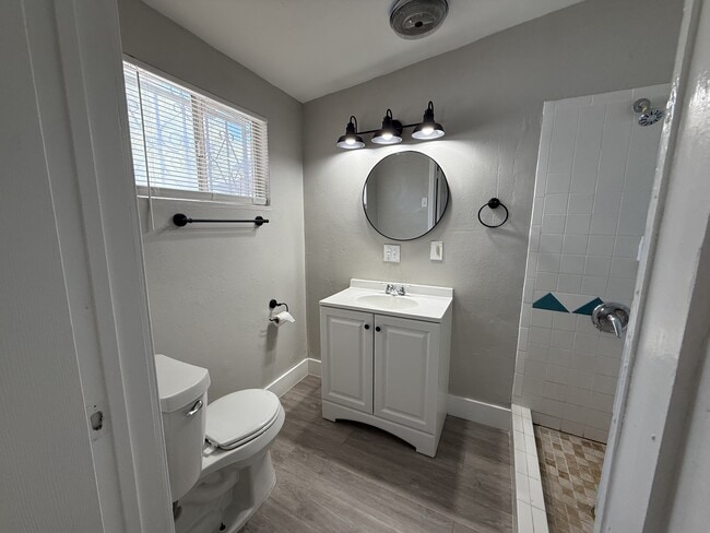 Building Photo - 1817 San Luis St