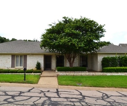 Building Photo - Charming 2 Bed, 2 Bath Home in Waco - Perf...
