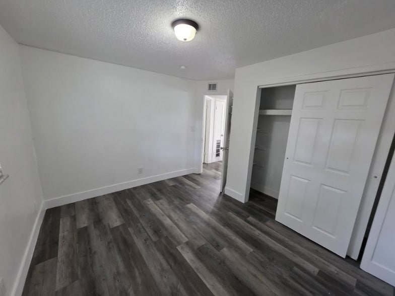 Building Photo - 2708 Broadway