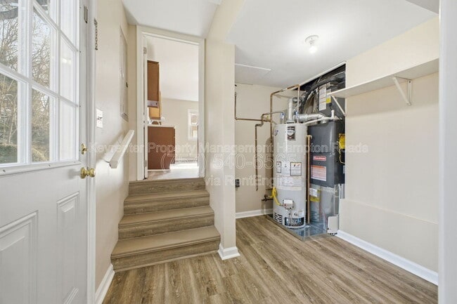 Building Photo - 211 Madrid Dr