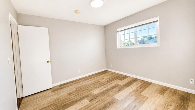 Building Photo - 2132 Forbes Ave