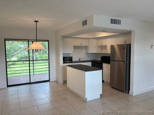 Building Photo - 4183 Oak Terrace Dr