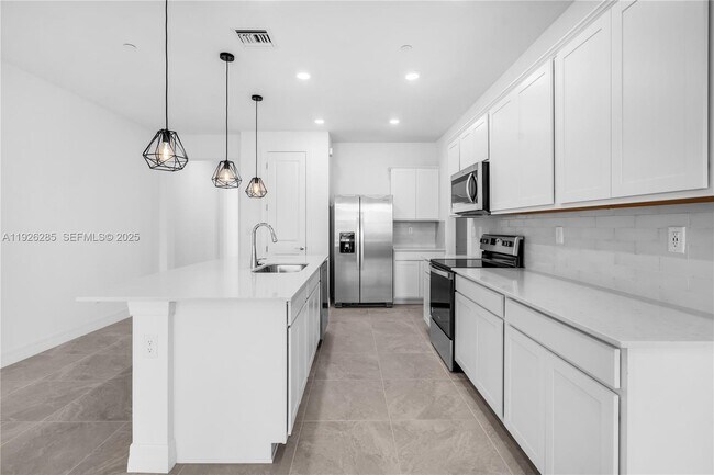 Building Photo - 8356 NW 7th Pl