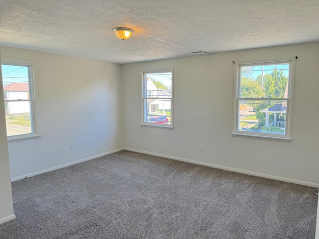 Building Photo - 2601 Elmo Ave
