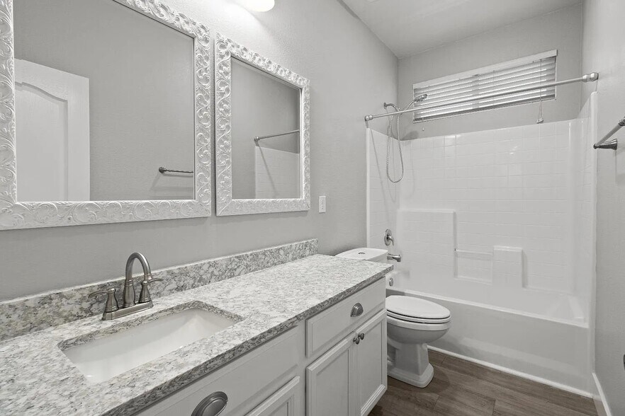 Building Photo - 325 Indian Runner Ct