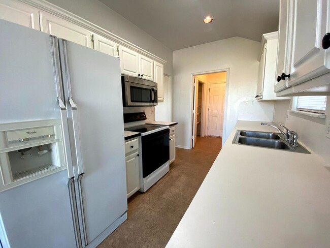 Building Photo - 3 br, 2 bath House - 3908 Western Heights Ave