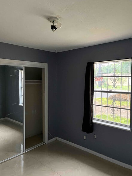 Building Photo - 234 E Los Ebanos Blvd