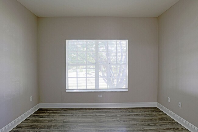 Building Photo - Villas at Venezia 4172-203