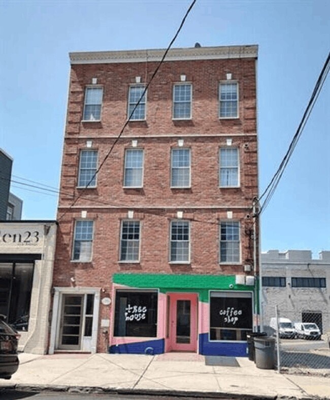 Building Photo - 205 Brunswick St