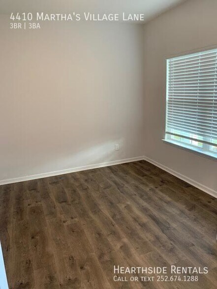 Building Photo - 4410 Marthas Vlg Ln