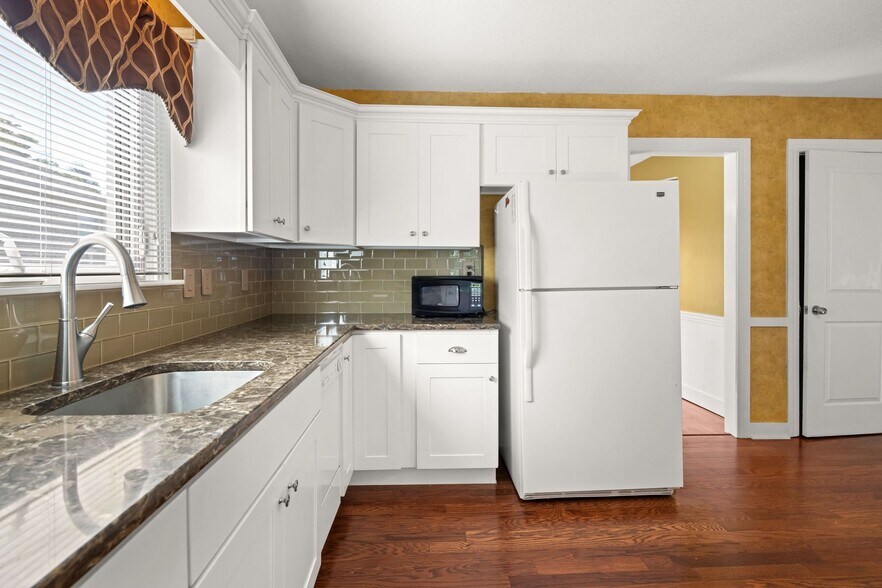 Building Photo - 89 Campbell Ave