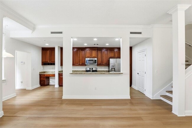 Building Photo - 1384 Lake Baldwin Ln