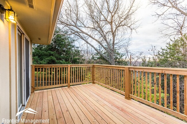 Building Photo - Incredible 2 Bedroom Duplex for Rent!