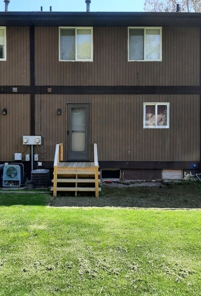 Back View - 618 N Terrace Dr