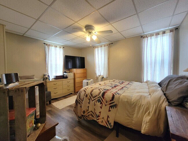 Building Photo - 480 Kutztown Rd