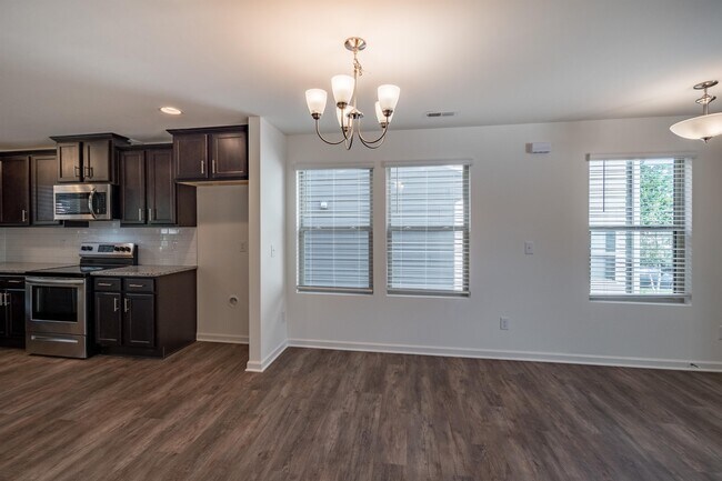 Building Photo - 510 Hobkirks Pl
