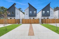 Building Photo - 2708 Bostic St